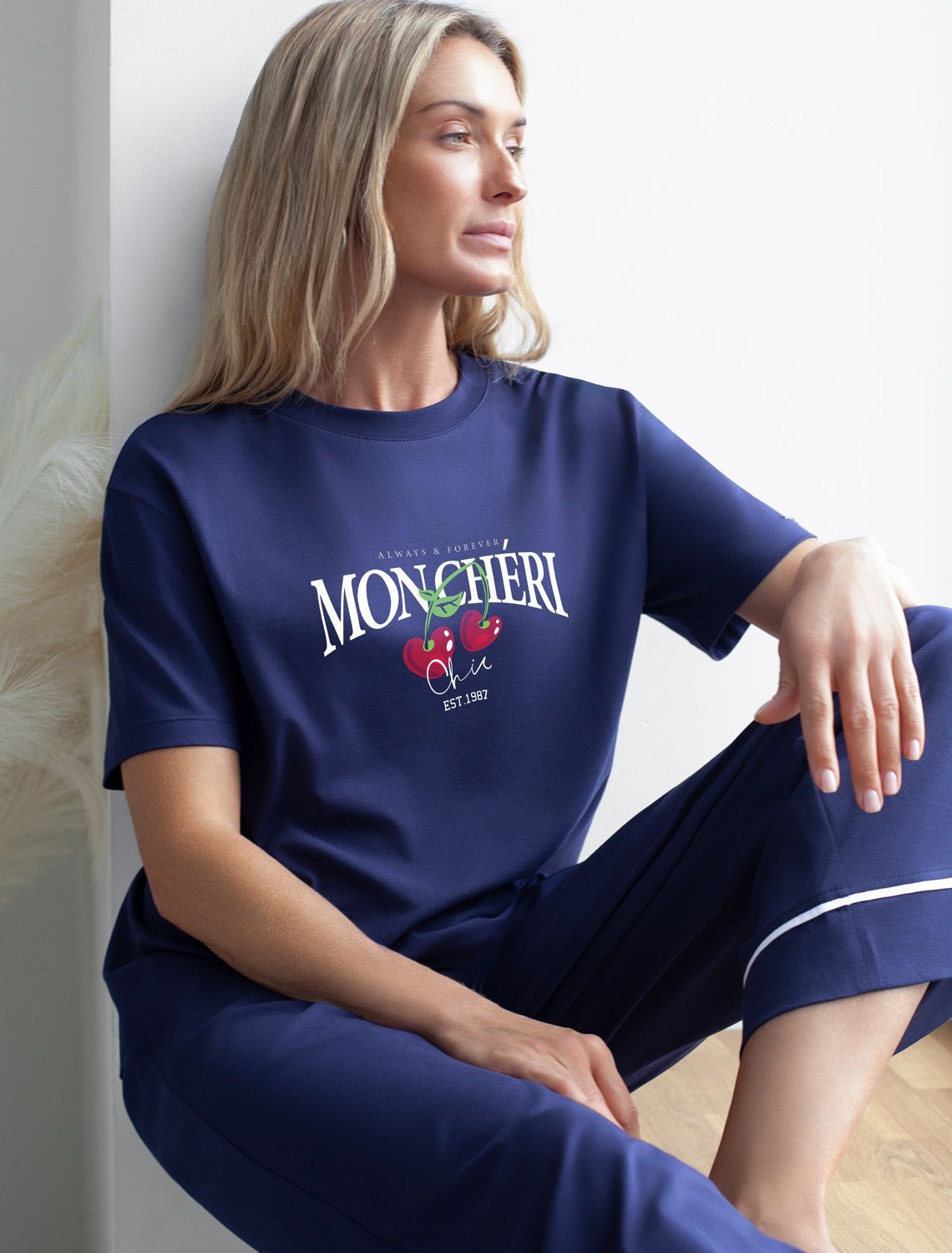 Футболка женская т.синий_moncheri